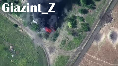 Ukrajinské tanky se dostávají pod palbu 10. ruské dělostřelecké brigády u Charkova