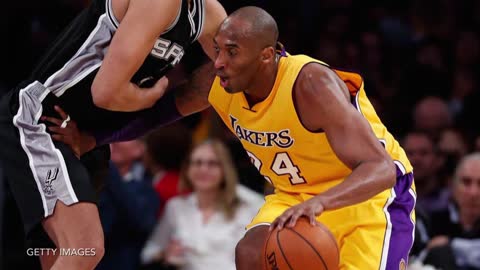 Kobe Bryant Gets Finger Popped Back in, Keeps Playing