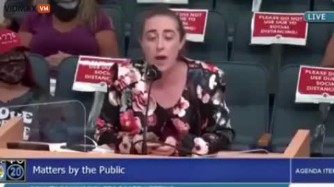 Woman Smashes Truth About COVID And Mask Against The Thick Heads Of The City Council