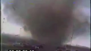 Tornado Video 1991 Andover Tornado ( McConnell AFB)
