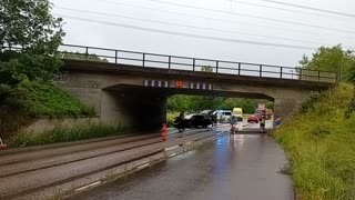 Bilkrock under Glyttinge-järnvägsbron, Linköping