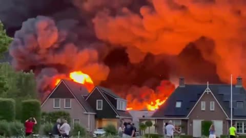 THE WORLD IS ON FIRE - NETHERLANDS