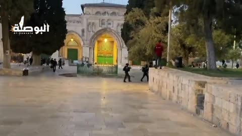 Israeli Security Forces' Third Raid of Al-Aqsa since Ramadan (RT News)