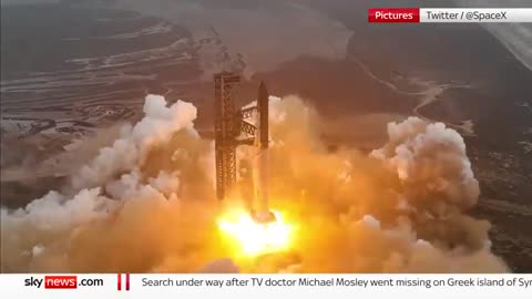 SpaceX_ Musk's huge Starship rocket splashes down in Indian Ocean Sky News