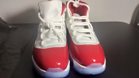 🍒CHERRY🍒 Jordan 11 Review 🙏Blessing🙏 From A Friend 🎄Christmas🎅 Came Early [🌊 or 🚮] : UNBOXING : 🚨🤔👟🐐