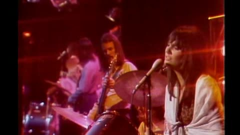 Linda Ronstadt - Long, Long Time = Music Video 1973