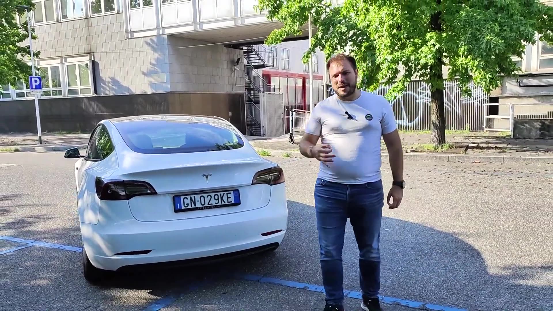 Tesla Model 3 Single Motor: Con gli eco incentivi le EV cinesi devono avere paura!