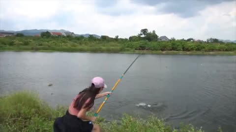 beautiful fishing girl gets big fish #fishing