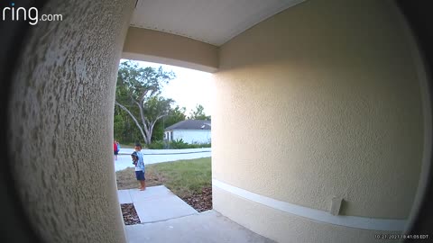 Halloween Doorbell Message Creeps Out Kid