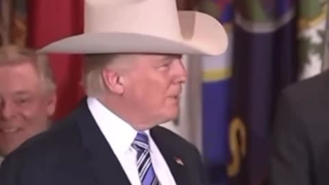 TRUMP❤️🇺🇸⭐️PROUDLY WEAR A COWBOY HAT💙🇺🇸⭐️🤠⭐️