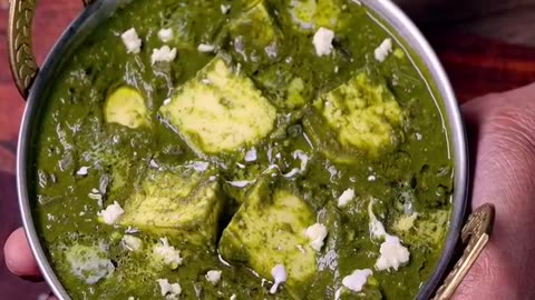 Restaurant Style Palak Panir