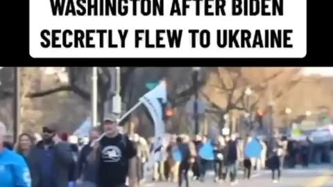 THOUSANDS OF PEOPLE PROTEST IN WASHINGTON AFTER BIDEN SECRETLY FLEW TO 🇺🇦UKRAINE