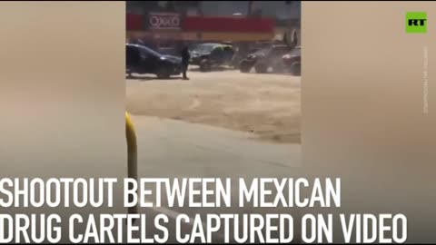 Shootout between Mexican drug cartels captured on video