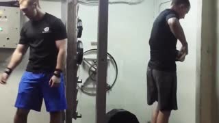 500lb deadlift by a 150lb guy