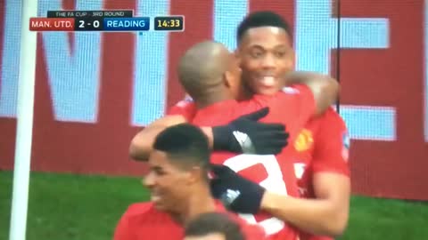 GOOOAL!! Great run and finish from Anthony Martial