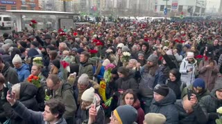 thousands of Russians attending Navalny’s funeral in Moscow today