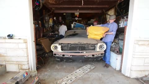 Barn Find - father-son buy & restore classic Mustang