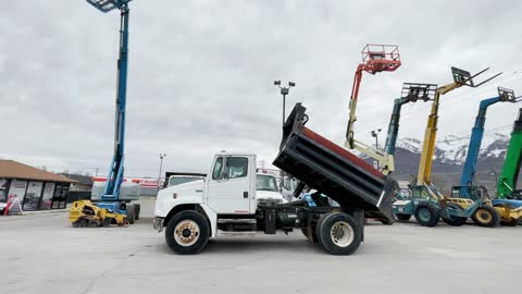 Dump Truck 2001 Freightliner FL80 CAT Diesel, Automatic, Bobtail