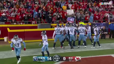 Travis Kelce FURIOUS after dropped pass leading to INT