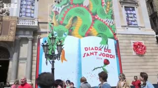 Sant Jordi vuelve a vestirse de día laborable