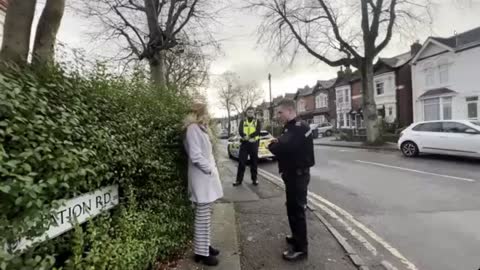 PC Police in UK arrest women for SILENTLY PRAYING in front of abortion clinic