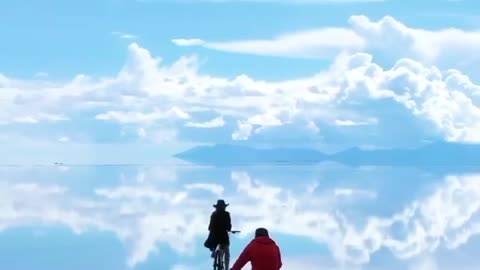 Surreal Dream - Salar de Uyuni Bolivia😍😍😍