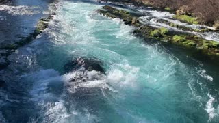 Spectacular Aquamarine Metolius River – Central Oregon