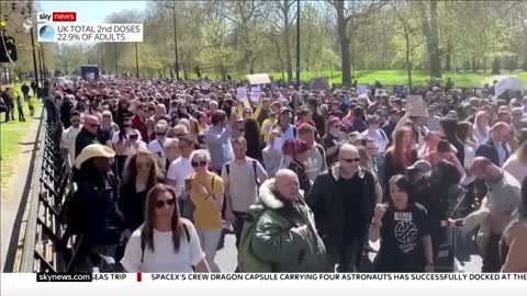 COVID-19 UK Thousands protest coronavirus rules in London