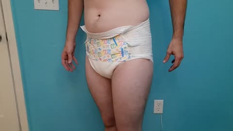 Bambino Classico V1 adult diapers, how it looks and fits.