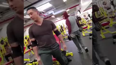 Gym Douche Gets Mad When a Teen Walks in Front of his Camera