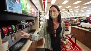 24 HOURS AT THE WORLD’S LARGEST GAS STATION (Buc-ee’s)