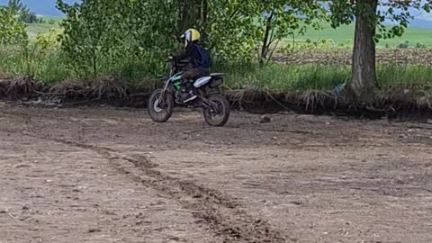 Pit bike