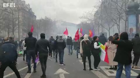 La manifestación de kurdos tras el tiroteo de París acaba con disturbios