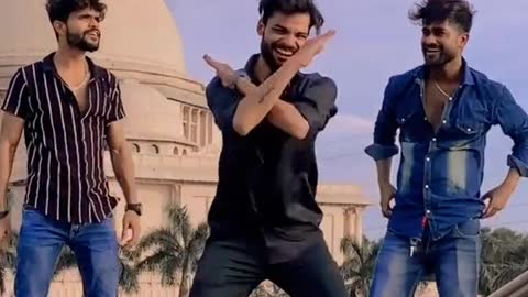 Beautiful Dance on Bollywood Song