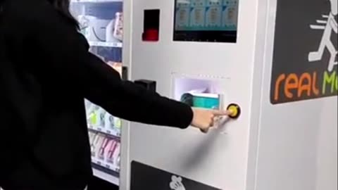 cup noodle vending machine, instant ramen vending