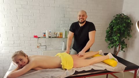 Anticellulite massage. Massage technique on a model girl