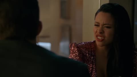 Good Trouble 4x10 / Kissing Scene — Mariana and Joaquin (Cierra Ramirez and Bryan Craig)