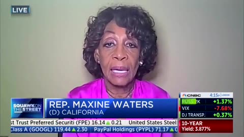 Maxine Waters Claims 'Everyone' Has To Get On Board With Woke Investing To 'Save The Planet'