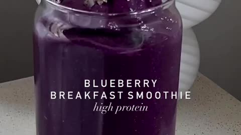 Blueberry Breakfast Smoothie by @mariannas_pantry