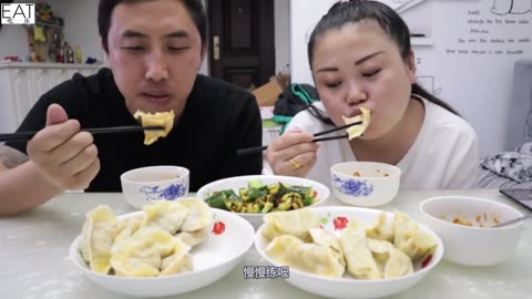 Steamed dumplings stuffed with sauerkraut, authentic Northeast taste, simple