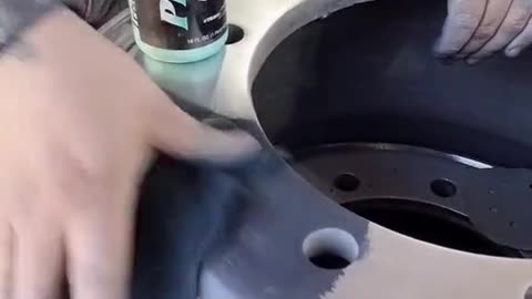 Automobile hub surface polishing