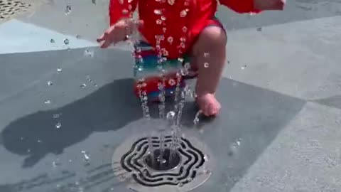 Baby's a Big Fan of Water