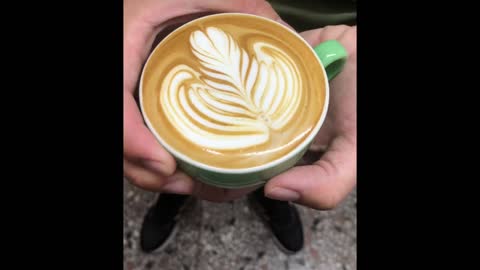 20221105 Latte art - Rosetta 葉子