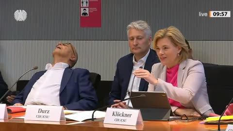 Netzfund- CDU-Mann schnarcht im Ausschuss weg --D --D --D