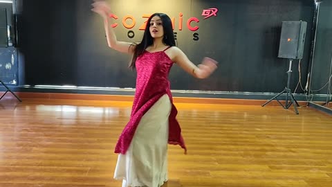 A beautiful Dance On The Song Makhna