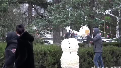 SCARY SNOWMAN PRANK Hidden Camera Practical Joke - BUSHMAN PRANK