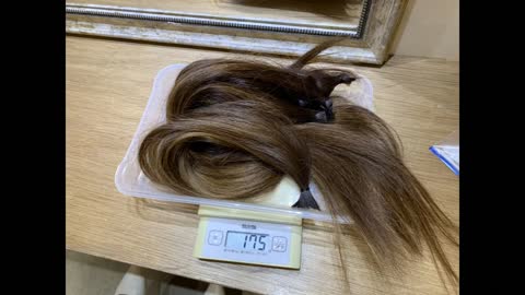 ハタチの断髪丸刈り坊主頭2 Japanese beauty long to bald.