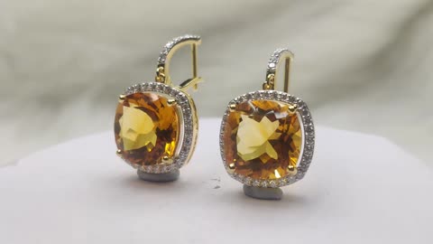 TOPAZ EARING!! NATURAL dIAMONDS