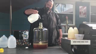 How to make Mead - Quick 30 day mead from honey, water, and yeast