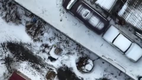 Drones of the Ukrainian army force the occupiers to run and hide behind trash cans